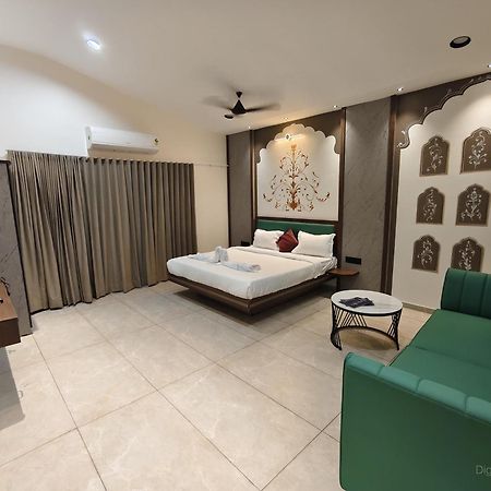 Shree Jalaram Resort Kodāe Exterior foto